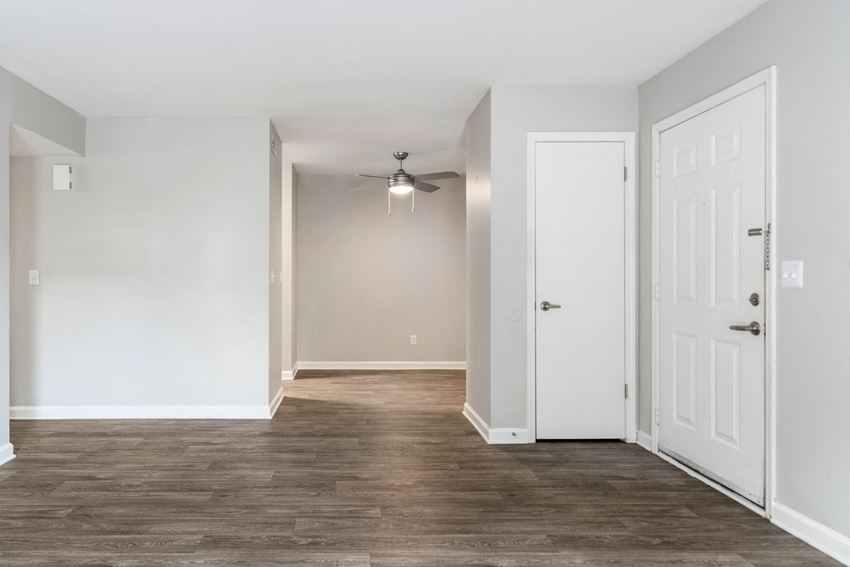 Laurel Valley Apartments, 4675 Old Lebanon Dirt Rd, Mount Juliet, TN